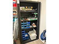 Kast met inhoud - afbeelding 2 van  9
