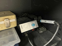 Kast met inhoud - afbeelding 4 van  9
