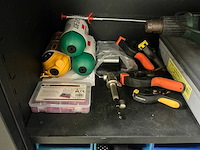 Kast met inhoud - afbeelding 7 van  9