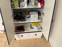 Kast met inhoud - afbeelding 3 van  3