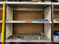 Kast met inhoud - afbeelding 14 van  14
