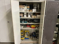 Kast met inhoud - afbeelding 1 van  4