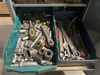 Kast met inhoud - afbeelding 6 van  25