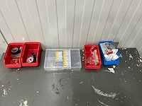 Kast met inhoud - afbeelding 8 van  8