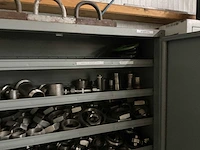 Kast met inhoud - afbeelding 1 van  5
