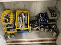 Kast met inhoud - afbeelding 4 van  4