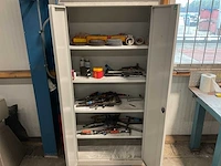 Kast met inhoud - afbeelding 2 van  4