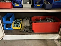 Kast met inhoud - afbeelding 4 van  4