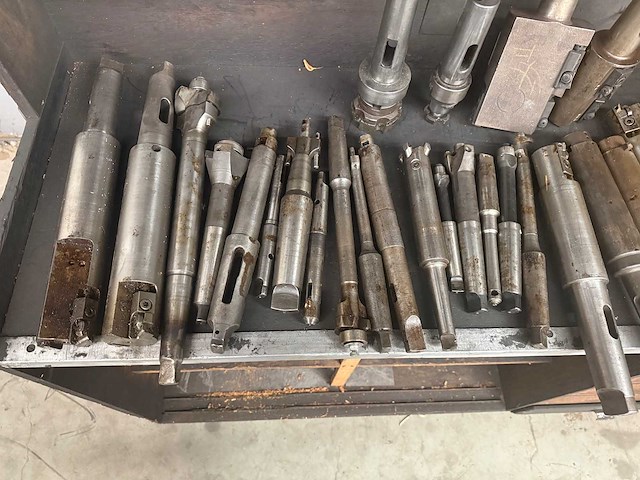 Kast met kotter gereedschap - afbeelding 3 van  7