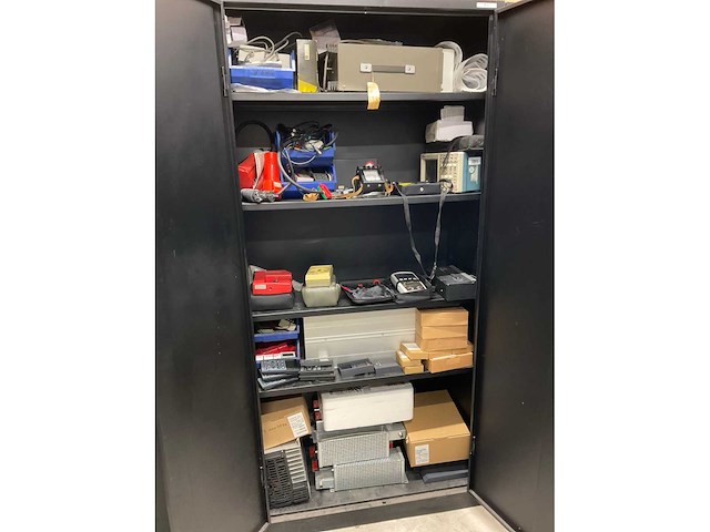 Kast met meetgereedschap - afbeelding 3 van  10