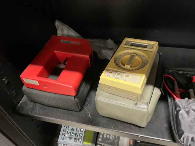 Kast met meetgereedschap - afbeelding 6 van  10