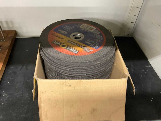 Kast met meetgereedschap - afbeelding 19 van  22