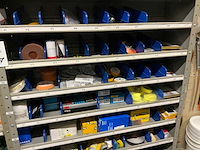 Kast met onderhouds- en beschermingsmiddelen (5x) - afbeelding 10 van  27