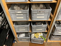 Kast met onderhouds- en beschermingsmiddelen (5x) - afbeelding 22 van  27