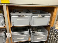 Kast met onderhouds- en beschermingsmiddelen (5x) - afbeelding 23 van  27