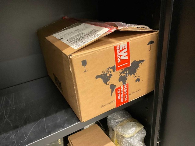 Kast met plc elektromateriaal - afbeelding 6 van  6