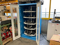 Kast met sk50 freesgereedschap