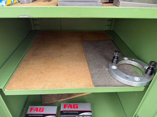Kast met toebehoren - afbeelding 4 van  7