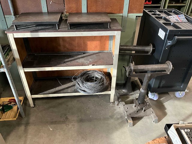 Kast met vlakplaten - afbeelding 1 van  7