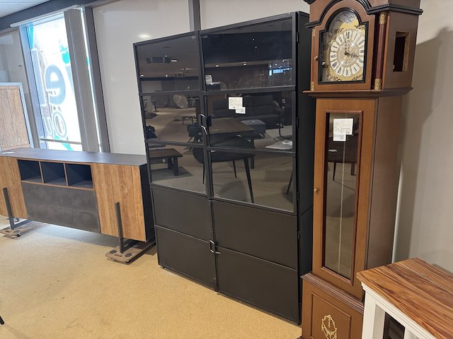 Kast, zwart - afbeelding 1 van  4