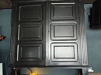 Kast, zwart