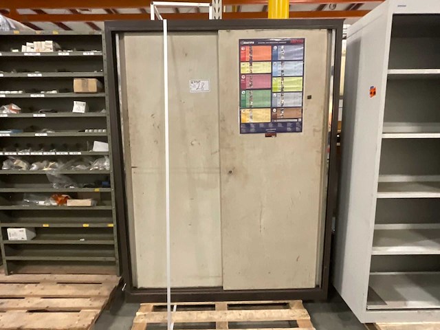 Kast - afbeelding 1 van  2