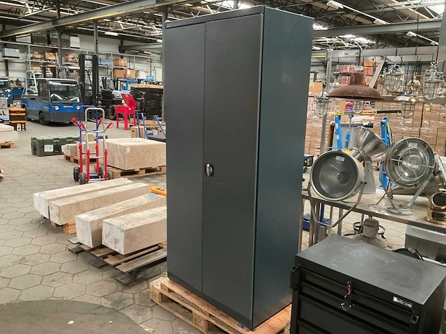 Kast - afbeelding 1 van  6