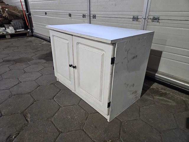 Kast - afbeelding 1 van  3