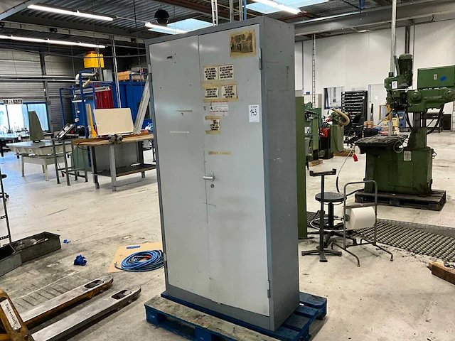 Kast - afbeelding 1 van  7