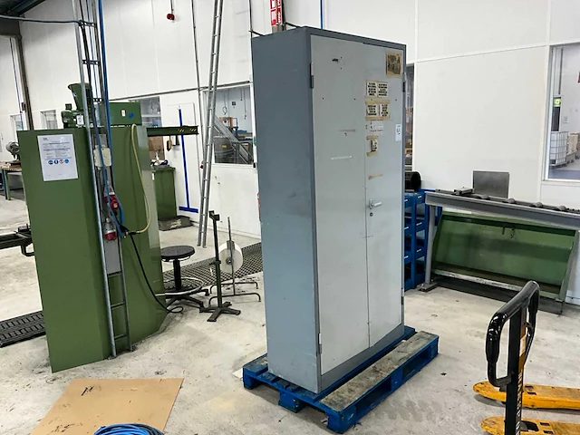 Kast - afbeelding 4 van  7