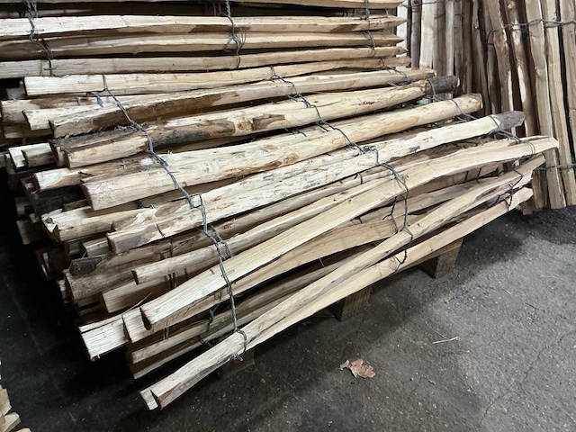 Kastanje schapenhekwerk 120cm hoog - 10 meter lengte per rol - 12 stuks - afbeelding 4 van  5