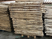 Kastanje schapenhekwerk 150cm hoog - 5 meter lengte per rol - 17 stuks - afbeelding 1 van  4