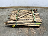 Kastanjehouten paal gepunt ø6/8 x 160 cm (65x) - afbeelding 4 van  5