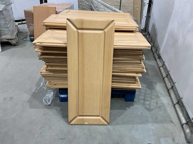 Kastdeuren en planken - afbeelding 4 van  8