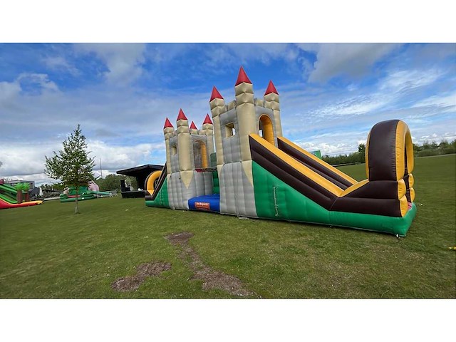 Kasteel met hangbrug - afbeelding 3 van  8