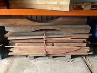 Kasten en diverse houtenbalken - afbeelding 3 van  3