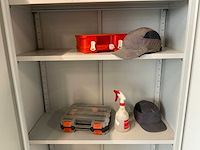 Kasten en stelling met inhoud - afbeelding 2 van  2