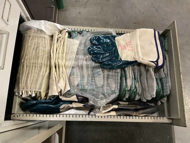Kasten met inhoud (5x) - afbeelding 5 van  20