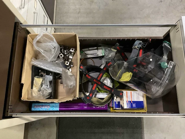 Kasten met inhoud (5x) - afbeelding 14 van  20