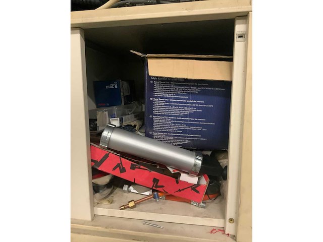 Kasten met inhoud - afbeelding 3 van  24