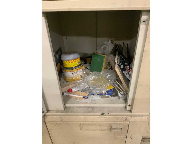 Kasten met inhoud - afbeelding 4 van  24