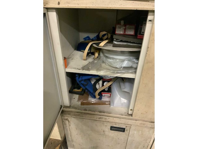 Kasten met inhoud - afbeelding 9 van  24