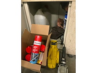 Kasten met inhoud - afbeelding 10 van  24