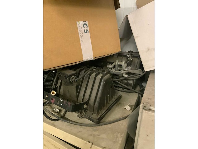 Kasten met inhoud - afbeelding 15 van  24