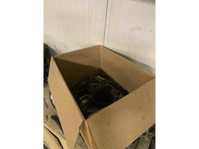 Kasten met inhoud - afbeelding 17 van  24