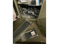 Kasten met inhoud - afbeelding 18 van  24