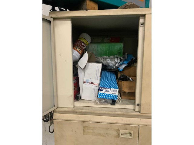 Kasten met inhoud - afbeelding 20 van  24