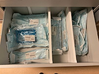 Kasten met medische benodigdheden - afbeelding 4 van  23