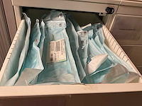 Kasten met medische benodigdheden - afbeelding 13 van  23