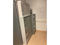 Kasten met medische benodigdheden - afbeelding 17 van  23